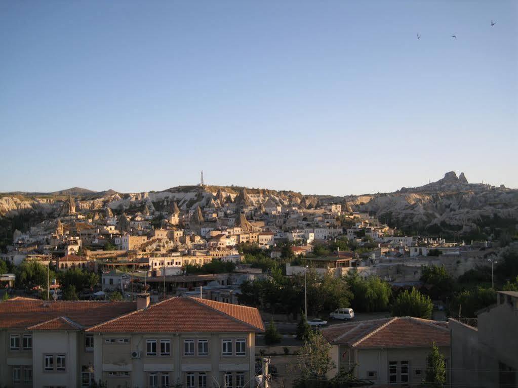גורמה Falcon Cave Suites מראה חיצוני תמונה